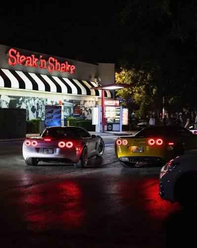 Cruise Night at Steak 'n Shake Elgin